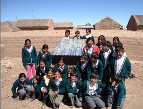 School children drink safe SODIS water