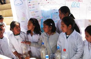 Group presentation of SODIS during a health fair