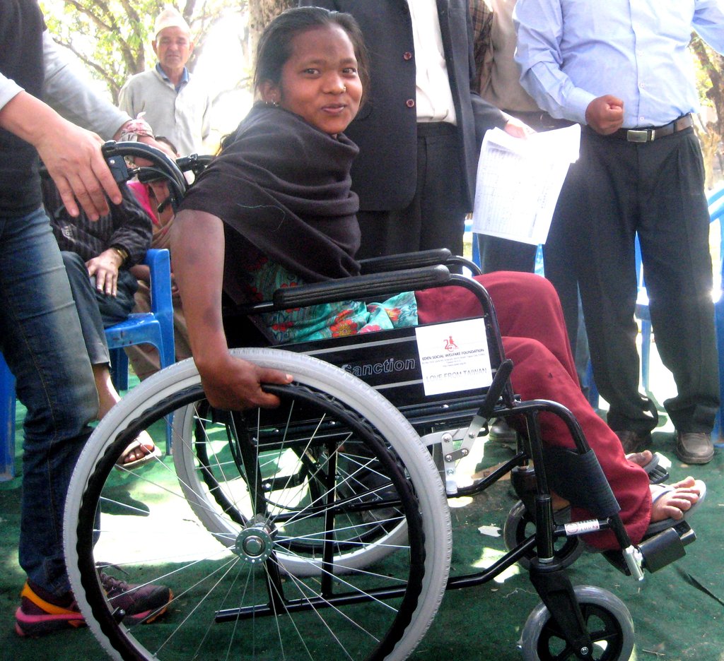 Help the disabled in Vietnam and Inner Mongolia