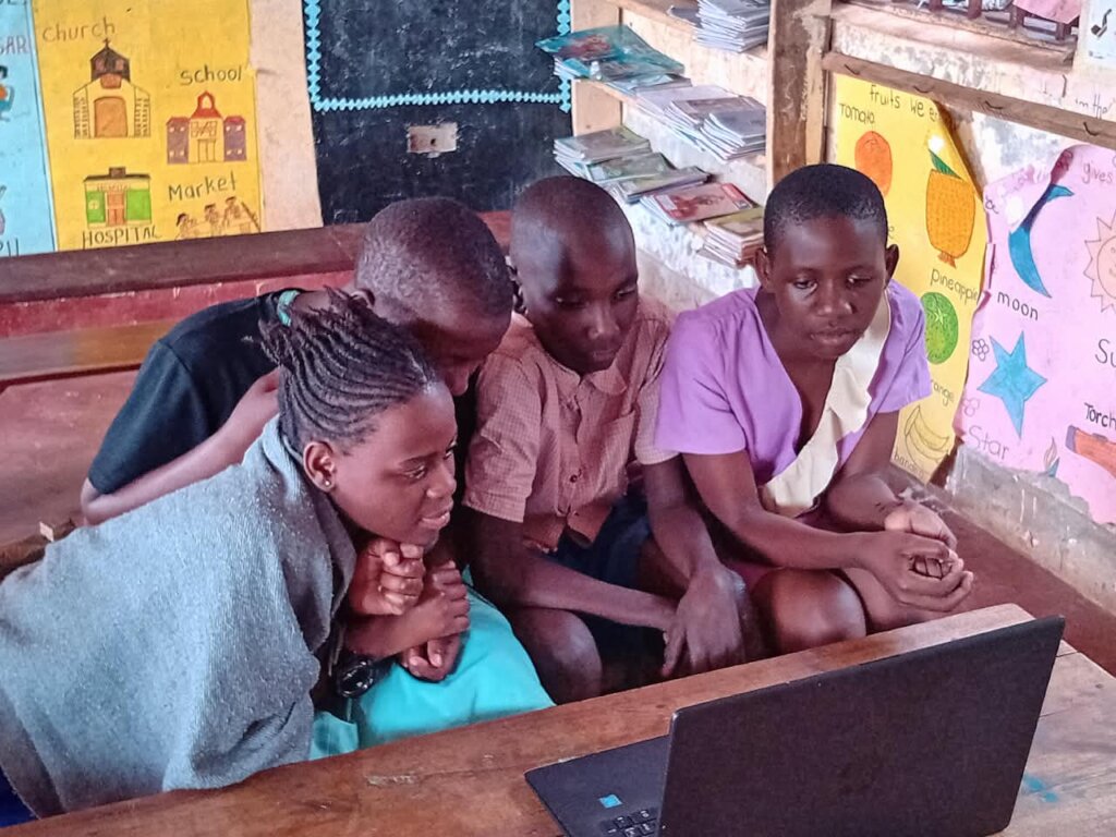 Online primary students study