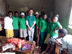 GG visitor with GLV students