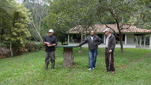 Mr. Gabriel, manager, Julio Cesar, builder and me