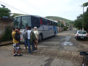 The bus arrives at school.