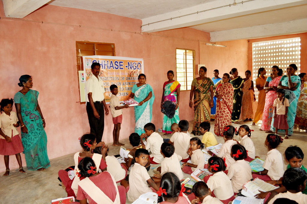 Tribal children need dress to change