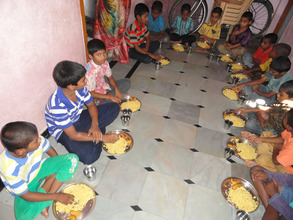 joyhome orphanage children having breakfast andhra
