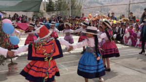 5y/o Kinder girls dance their hearts out joyfully