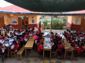 CW celebrates Christmas with hot chocolate, gifts