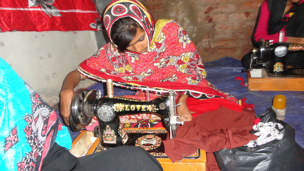 Sewing Machine for 100 Girls in Pakistan
