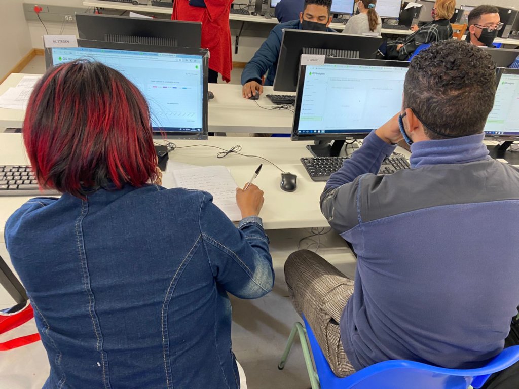 Teachers exploring MCO