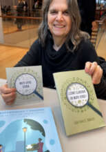 Mapa Verde Red's new books, shown by Ms. Felsten