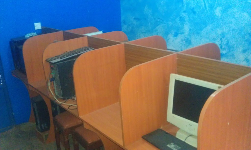 Pay for 20 youth to do computer training course