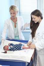 Newborn painlesslessly screened for heart defects