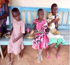 Children enjoy 'chapati' at the Centre