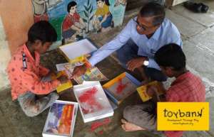Teachers teach alphabets through new board games