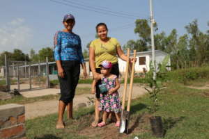 Community orchard planting in El Salvador in 2018