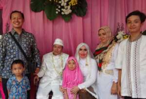 Paridi and his family attending relative's wedding