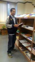Paridi looking for his paper assignment sources
