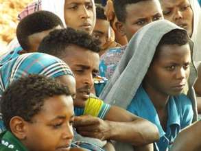 Youngsters attend beekeeping course in Derbanta