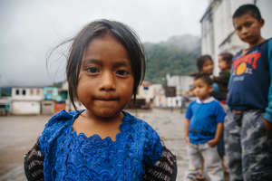 San Jorge children on the street