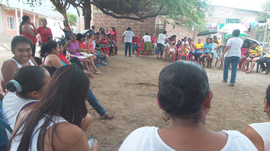 Empower 100 vulnerable Colombian families