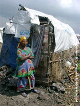 Woman at Mugunga camp.