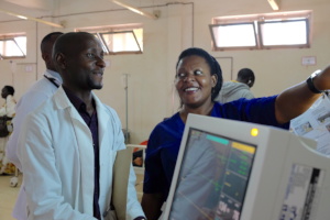 Winnie seeking mentorship from Alfunsi on an x-ray