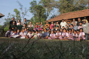 Samagodu School Kids with Volunteers