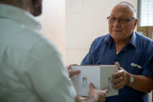 Distributing free medicines