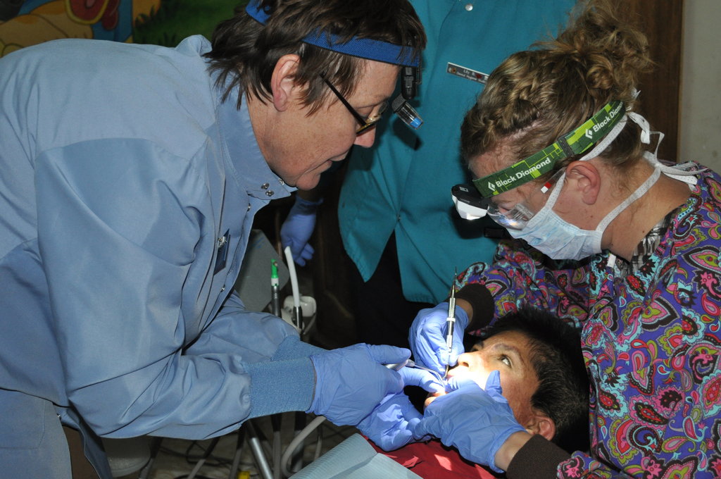 Educate Bolivian Mothers to be Dental Hygienists