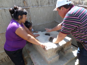 Juan of CHOICE Mexico teaches wood saving stoves