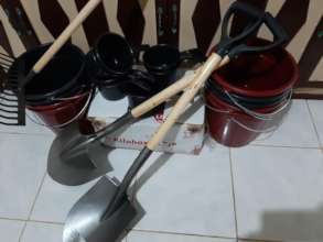 AAI buys schoolgarden tools, seeds and water pails
