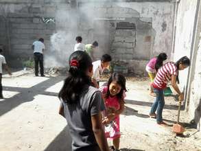 Munding Mini Nurses in action and having fun