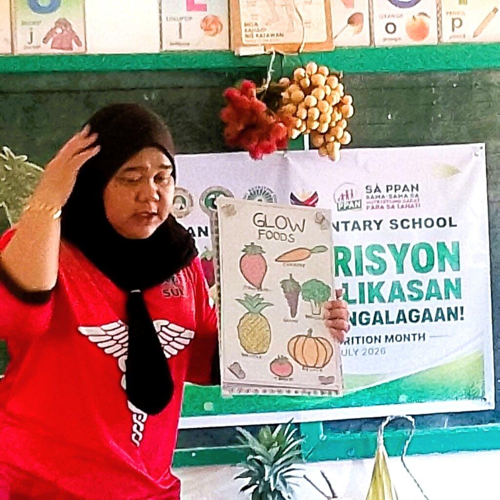 Students learn about 'Grow" foods