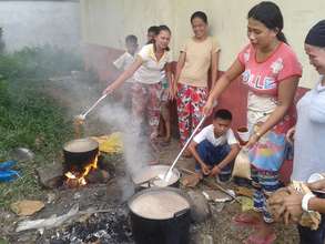 Mom's cooking lunch for students at Pasil Elem