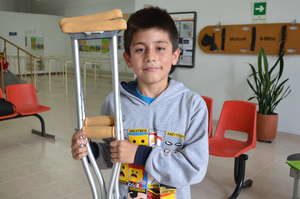 Give Alexander, the little hero, a new leg!