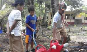 Watering garden with fresh water at Bunot ES