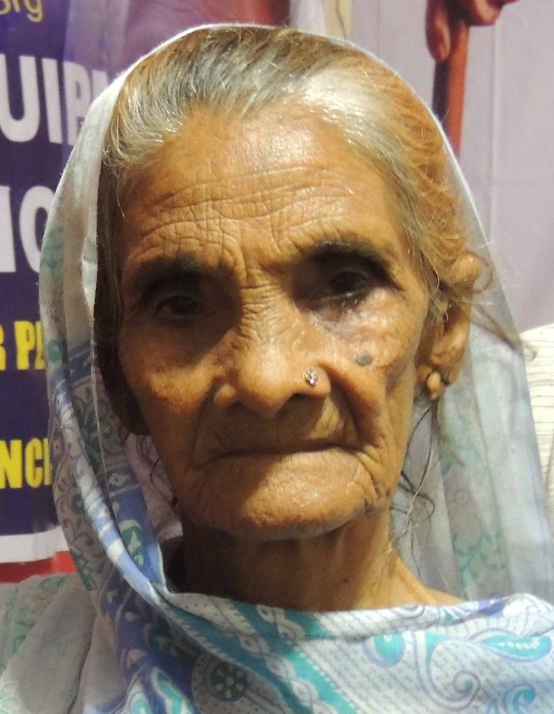 Free Healthcare Equipment to Poor Elderly in India