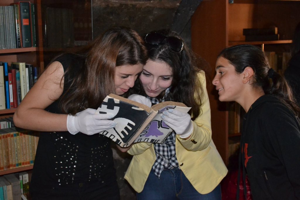 Computer Classes for Creative Minds