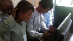 students learning Computer