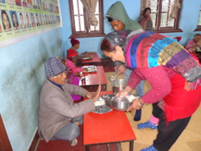 Distributing food