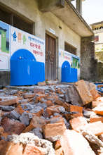 Earthquake damage at a school Splash serves
