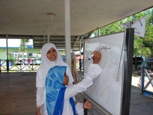 Education for 100 Banda Aceh orphans