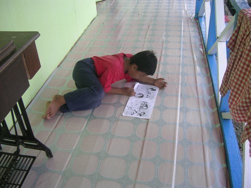 Education for 100 Banda Aceh orphans