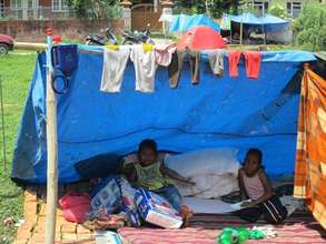 Children under temporary shelter