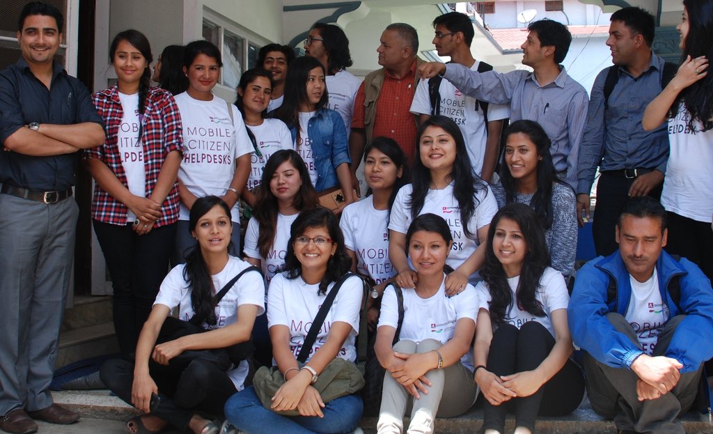 Volunteers ready to gather citizens' views!
