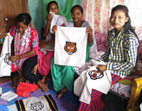 Making tiger bags in Bardiya