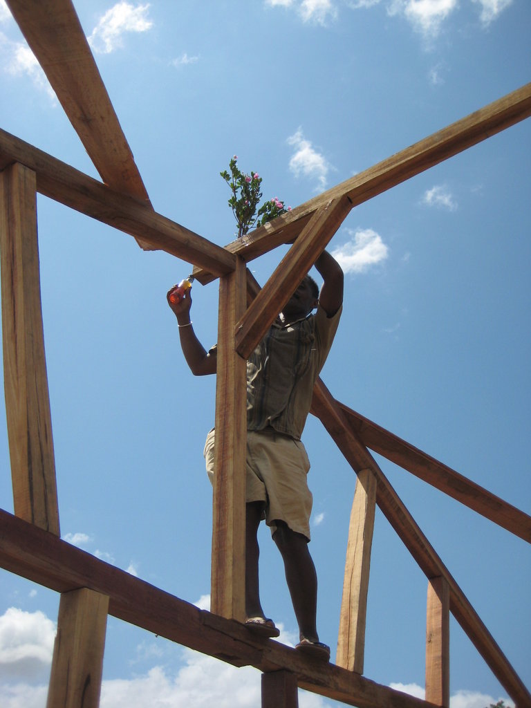 Help us Build Manambaro Lycee