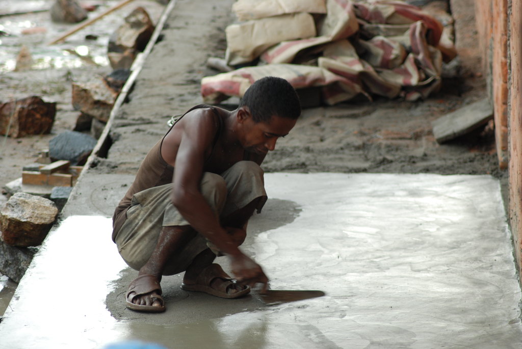 Help us Build Manambaro Lycee