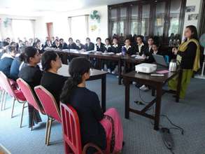 Medical students attend a NRH training session