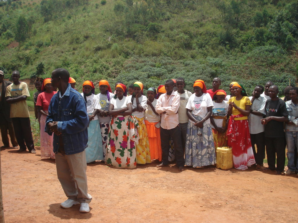 Making 300 modern beehives for 50 Women in Burundi